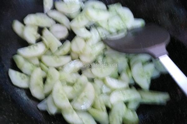 蒜蓉青瓜的做法图解5