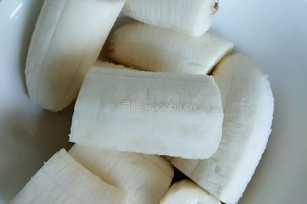 油炸香蕉的做法图解1
