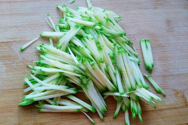 西葫芦煎饼的做法图解2