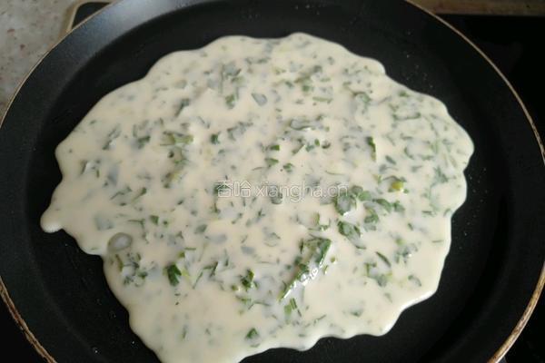 芹菜叶鸡蛋饼的做法图解8