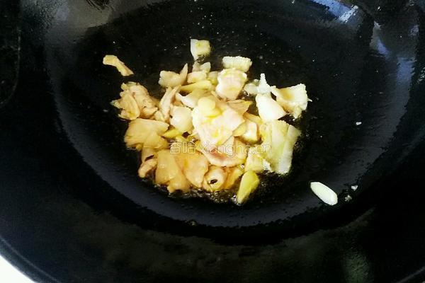 洋葱香菇炒肉的做法图解5