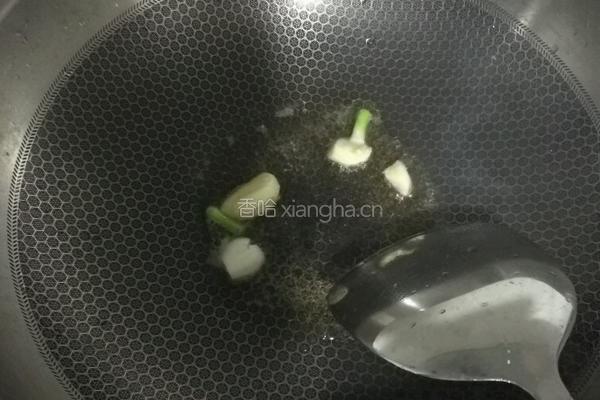 青红椒爆鱿鱼的做法图解4