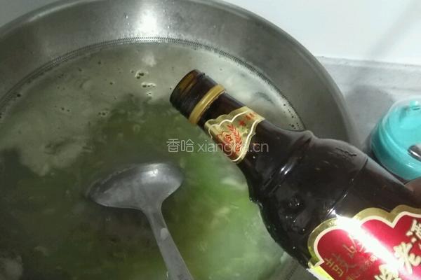 清爽莴笋干贝汤的做法图解7