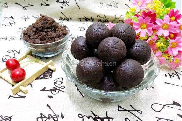 蛋黄豆沙月饼的做法图解21