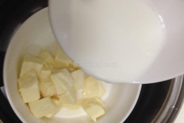 手工轻乳酪蛋糕的做法图解2