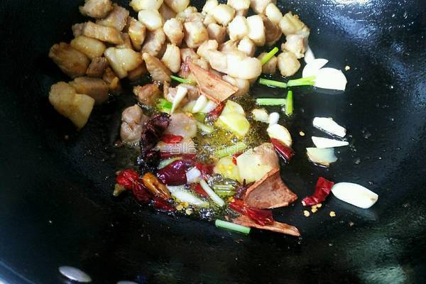 胡萝卜土豆烧肉的做法图解5