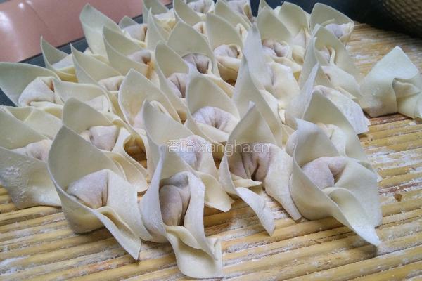 美味虾鲜肉馄饨的做法图解11