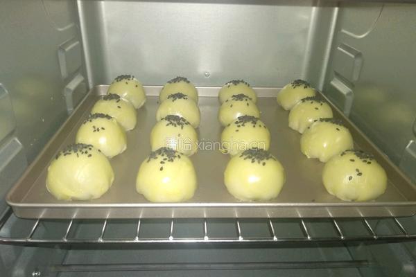 蛋黄酥的做法图解19