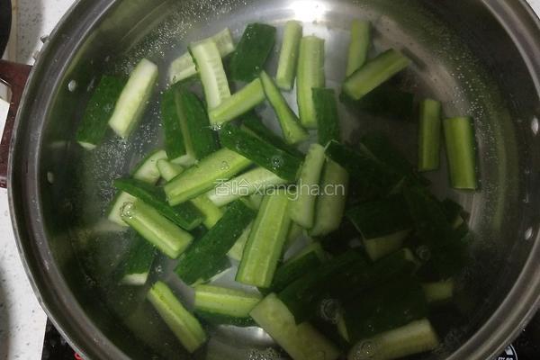 腌黄瓜咸菜的做法图解6