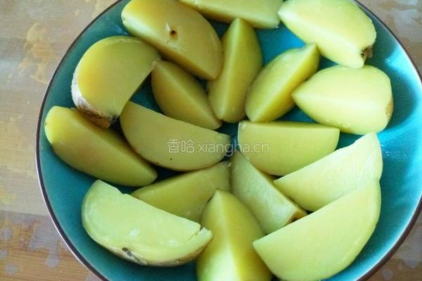 炸什锦土豆泥球的做法图解3