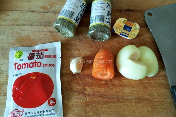 薄底烤鸡蘑菇披萨的做法图解2