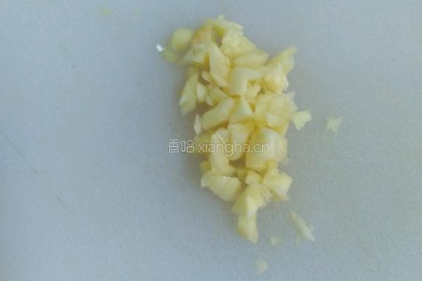 虾皮炒包菜的做法图解1