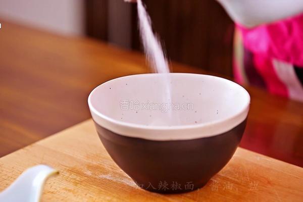 韩式家常菜：蒜苔原来还可以这么做，美味可口，下饭极品的做法图解6