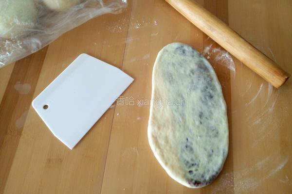 豆沙酥粒辫子面包的做法图解7