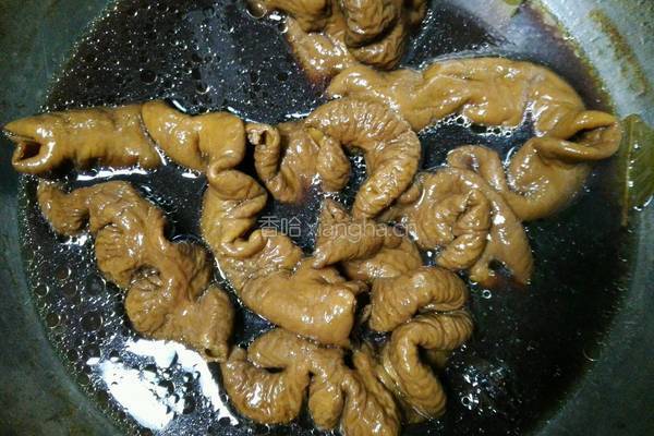 洋葱炒肥肠的做法图解4