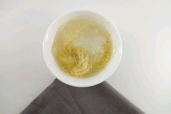 山药玉米须乌鸡汤 明目养眼的做法图解3