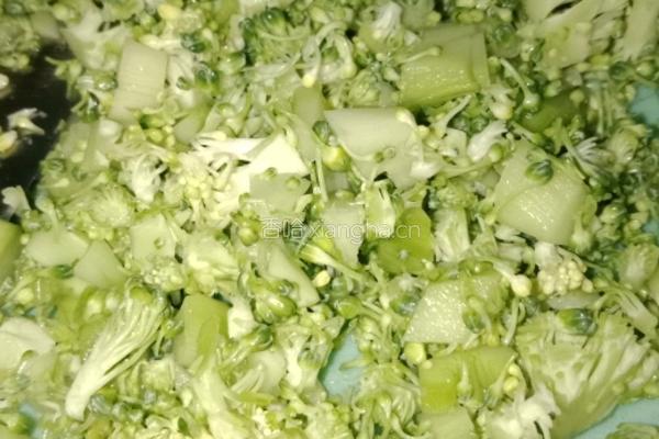 西蓝花宝宝辅食的做法图解2