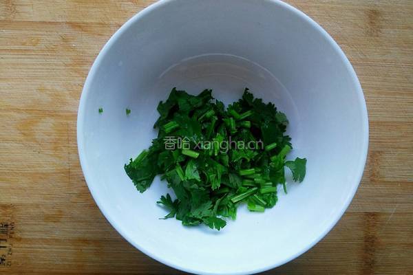 香菜煎蛋的做法图解3