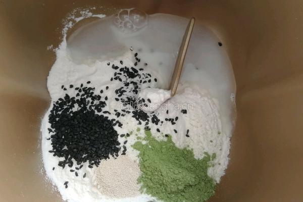 抹茶杂粮包的做法图解1