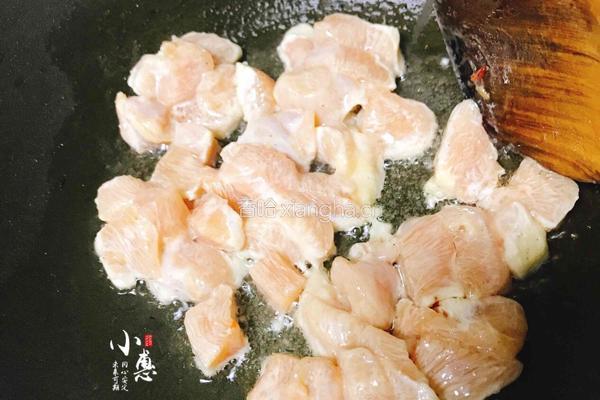 宫爆鸡丁的做法图解4