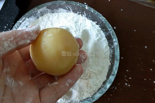 椰蓉蛋黄月饼的做法图解13