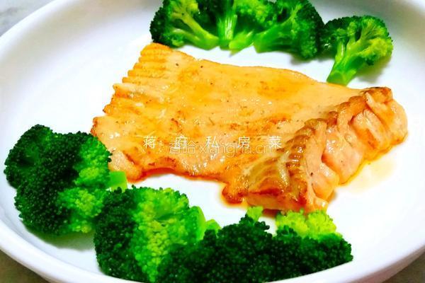 香煎三文鱼的做法图解5