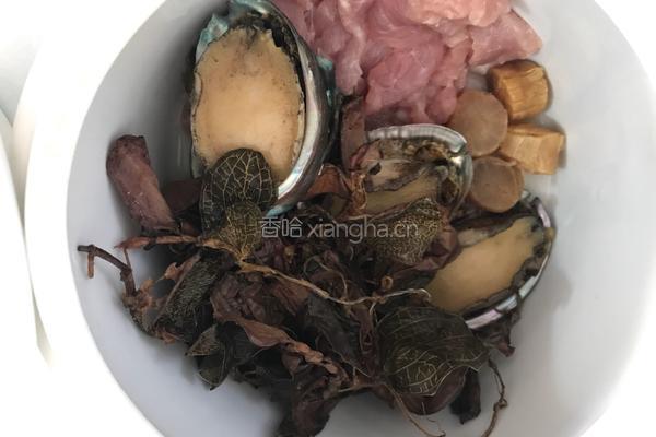 【呷补丨煲汤】野生金线莲炖鲍鱼（2-3人份）的做法图解6