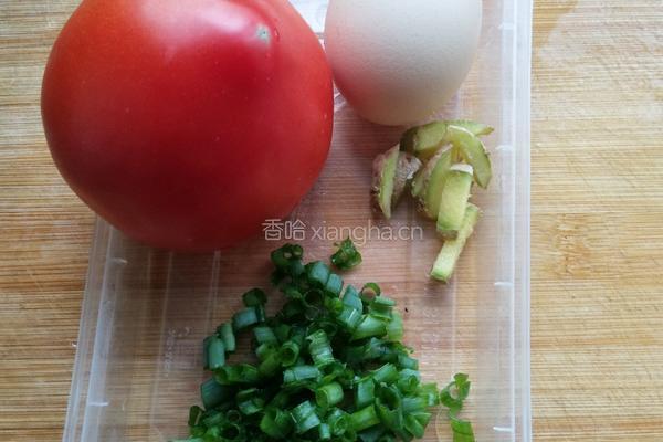 番茄鸡蛋汤的做法图解1