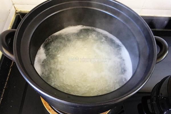 鲜虾豌豆砂锅粥的做法图解6