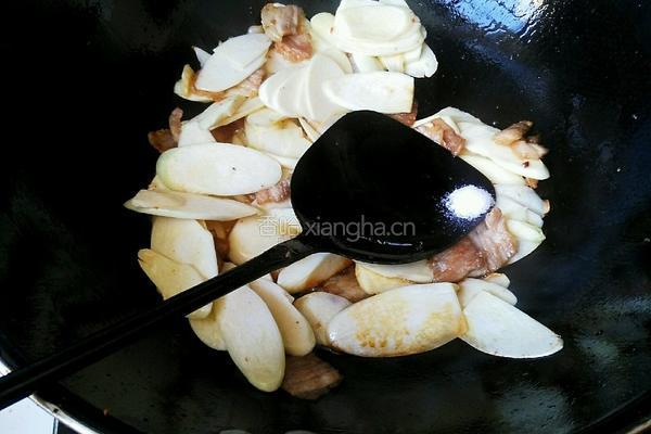 茭白炒肉的做法图解7