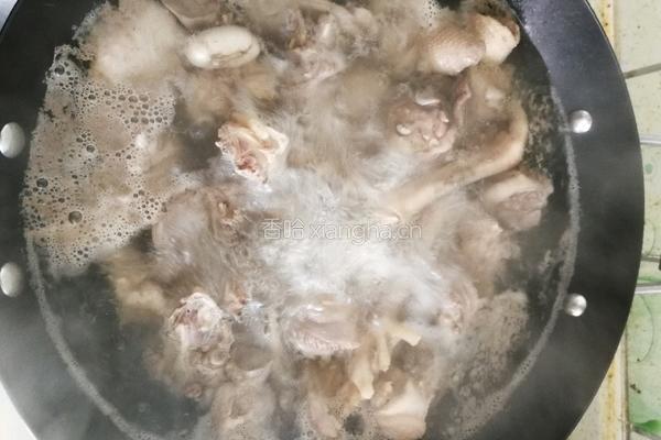 山药炖土鸡的做法图解2