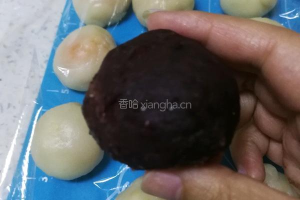 肉松麻薯蛋黄酥的做法图解16