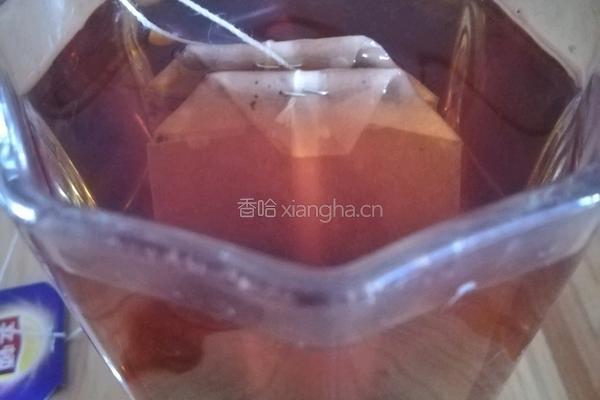 香醇焦糖奶茶的做法图解2