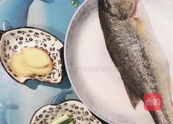 清蒸鲈鱼的做法图解2