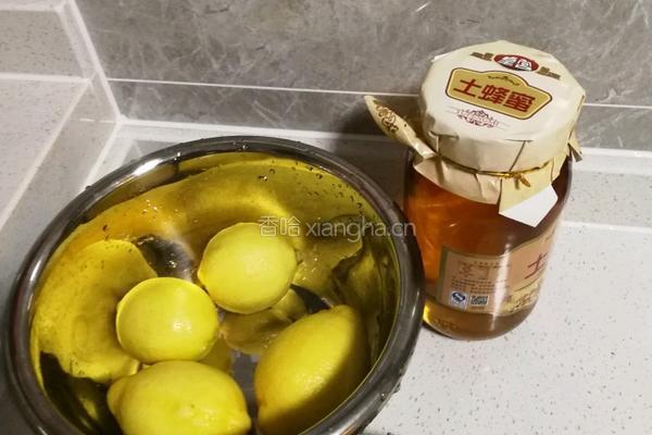 蜂蜜柠檬茶的做法图解1