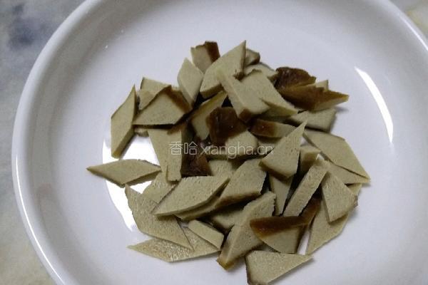 双椒炒肉皮的做法图解4