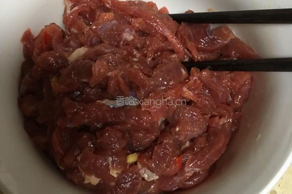 胡萝卜牛肉丝的做法图解7