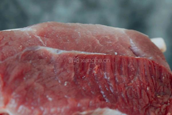 猪肉丸（潮汕正宗猪肉丸）的做法图解1