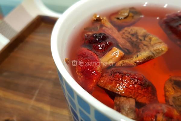 【呷补丨煲汤】红菇虾仁汤（3人份）的做法图解1