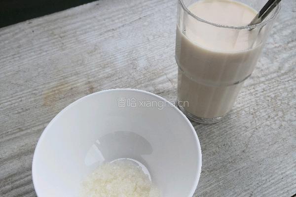 制作非常简单的奶茶的做法图解4