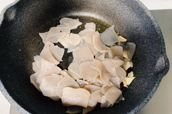 青蒜炒魔芋豆腐的做法图解5