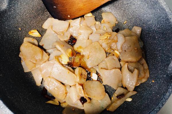 青蒜炒魔芋豆腐的做法图解6