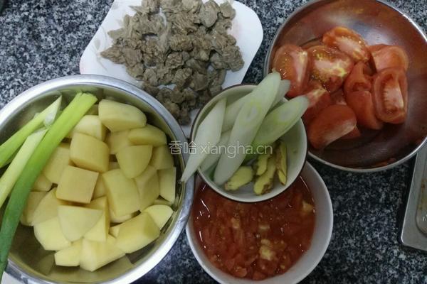 番茄土豆牛腩汤的做法图解1