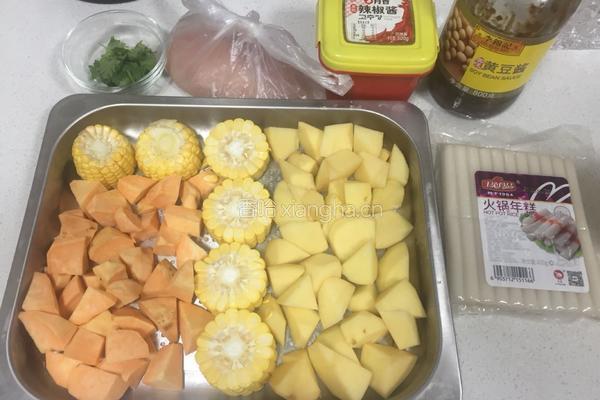 肉蟹煲的做法图解1