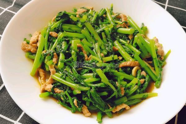 茼蒿炒肉丝的做法图解4