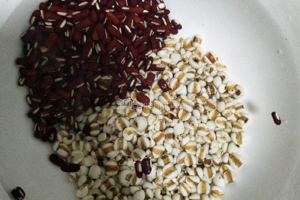 薏米红豆水的做法图解7