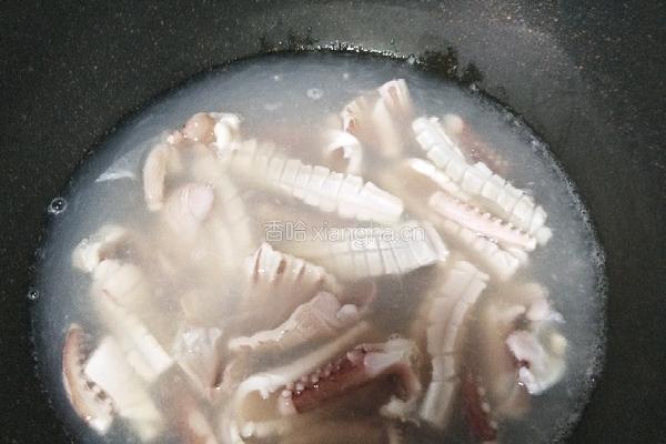 芹菜炒鱿鱼的做法图解6