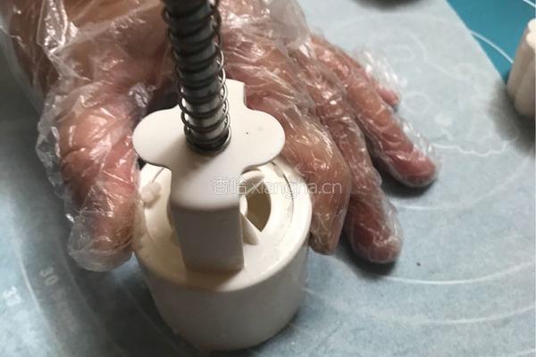 西米水晶冰皮月饼的做法图解4