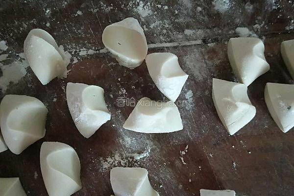 荠菜馅饺子的做法图解3