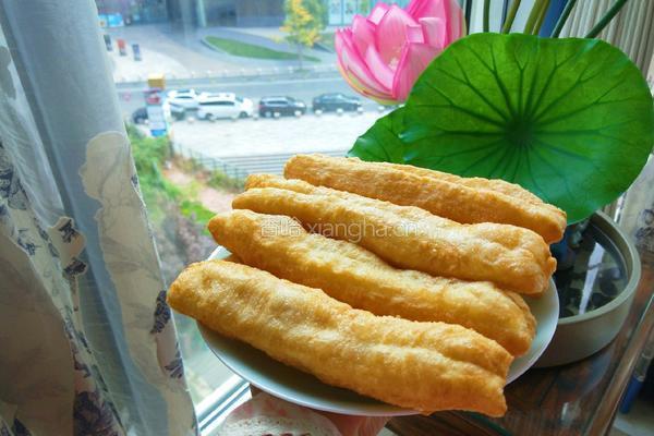 新文美食 好吃的无矾油条的做法图解9